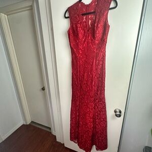 Fiesta Fashion Red Floral Lacey V-Neck Sleeveless Long Formal Maxi Gown NWOT M‎